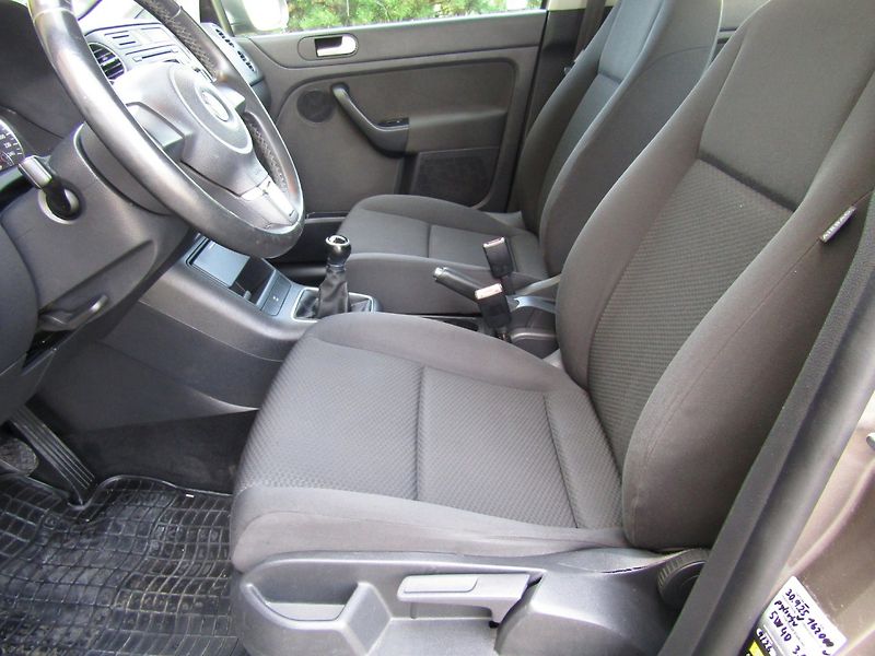 Volkswagen Golf Plus (2010) 1.4 16V 59kW - fotka 18 z 37