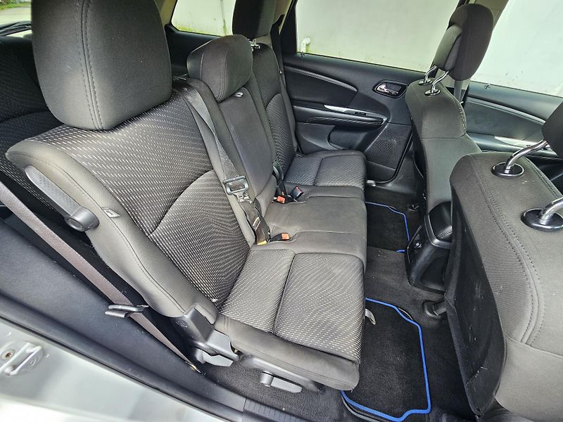 Fiat Freemont (2012) 2.0JTD-AUTOMAT-7 MÍST  - fotka 18 z 19