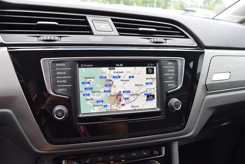 Volkswagen Touran (2017) 1.4TSI 110kw CLBMT TAŽ NAV APP - fotka 24 z 50