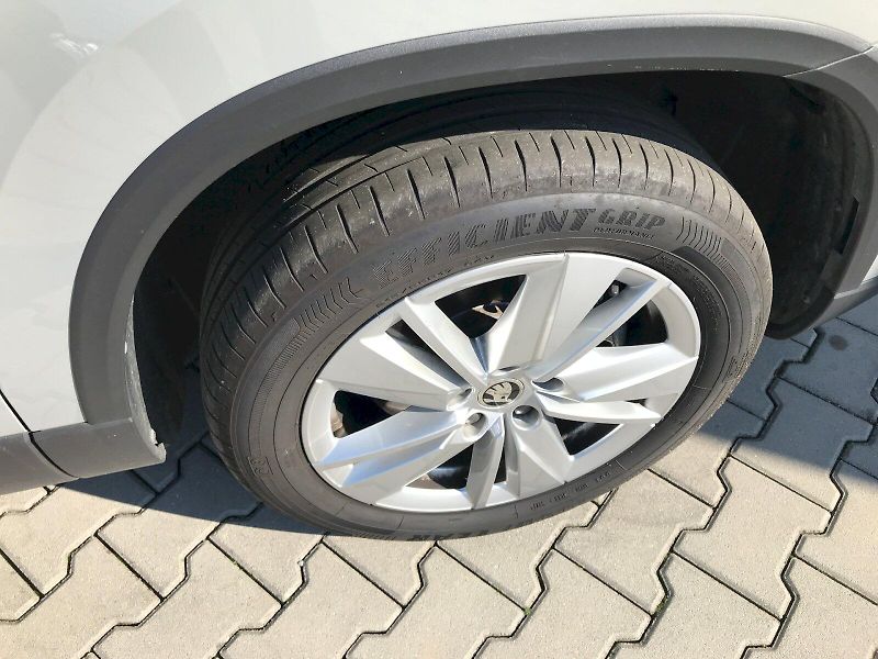 Škoda Karoq (2024) SEL TS 110/1.5 M6F - fotka 19 z 24