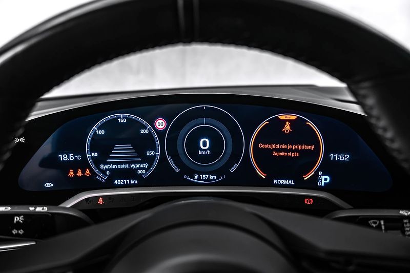 Porsche Taycan Turbo S Keramiky Pano 360 - fotka 26 z 28