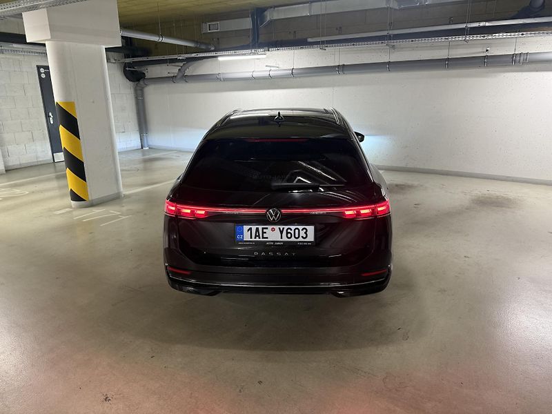 Volkswagen Passat (2024) Combi - fotka 10 z 15