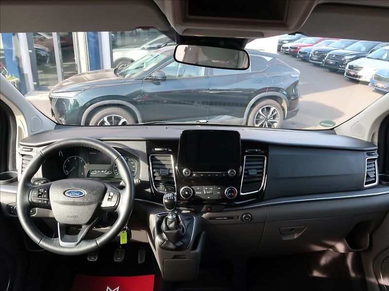 Ford Tourneo Custom 2,0 EcoBlue,96kW,9míst,navi - fotka 18 z 28