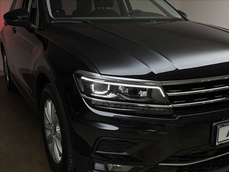 Volkswagen Tiguan 1,5 TSi DSG HUD KAMERA TAŽNÉ - fotka 42 z 50