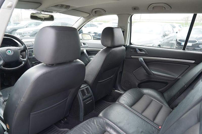 Škoda Octavia 1.6 FSI/116PS/Elegance/kůže/ČR - fotka 18 z 39