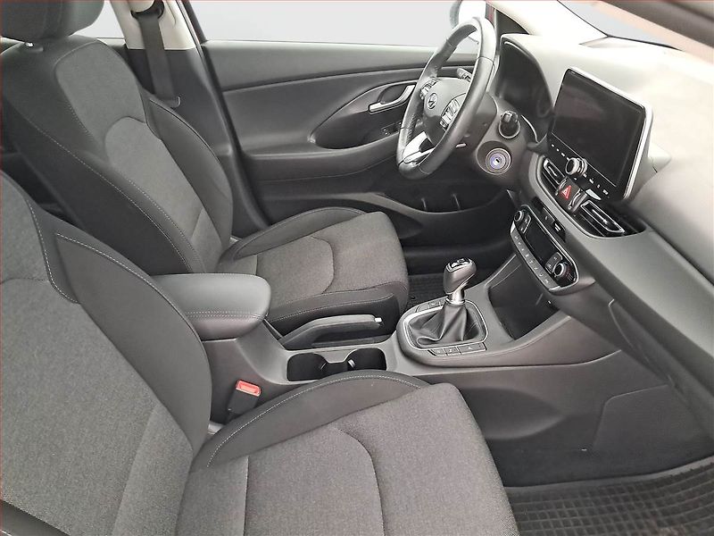 Hyundai i30 (2022) Smart 1.0 T-GDI, Serv.kniha - fotka 9 z 17