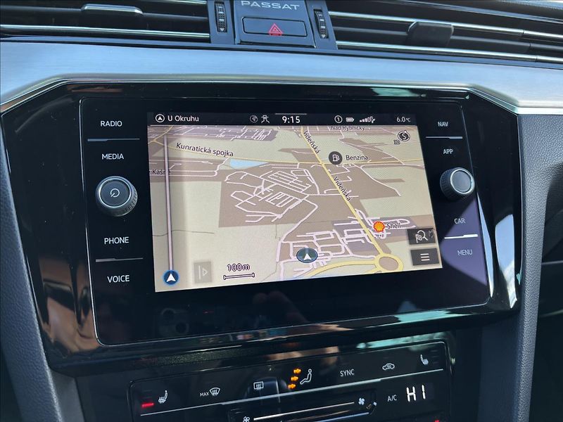 Volkswagen Passat 2,0 TDI 147kW Elegance DSG - fotka 43 z 46
