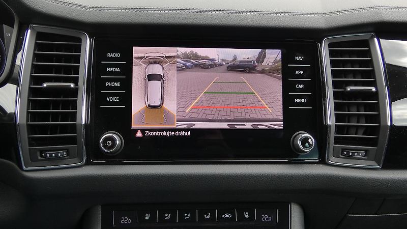 Škoda Kodiaq 2.0 TDI L&K 4x4 DSG - fotka 16 z 26