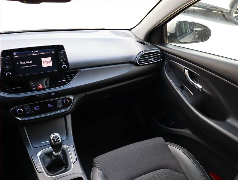 Hyundai i30 (2020) 1.4 T-GDI, Serv.kniha, Kůže - fotka 8 z 22