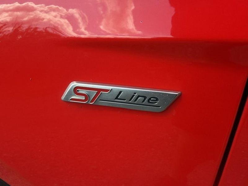 Ford Focus ST-line, 1.5 EcoBoost 110kW - fotka 9 z 31