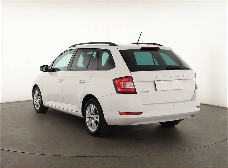 Škoda Fabia (2023) Ambition 1.0 TSI, ČR,1.maj - fotka 4 z 18