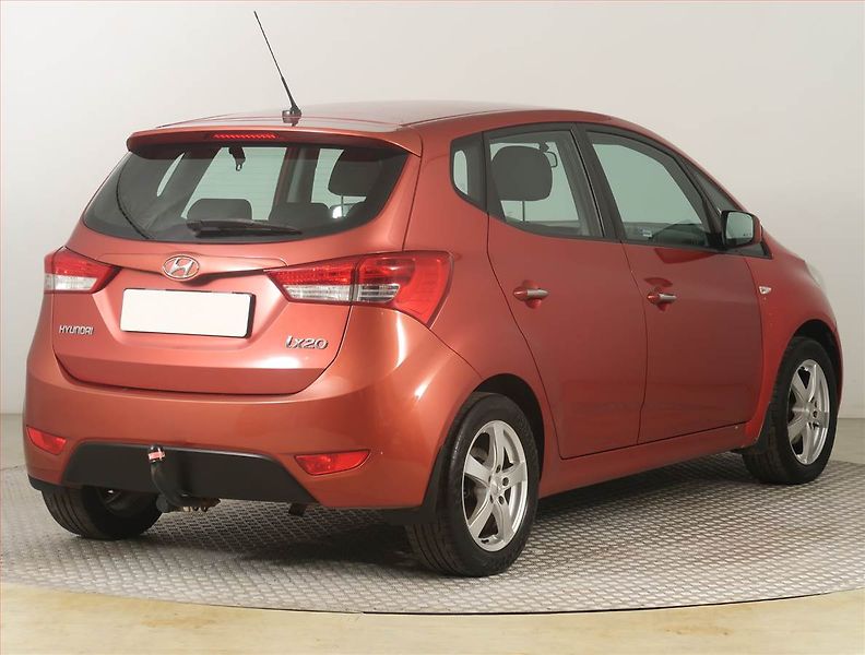 Hyundai ix20 (2011) 1.4 CVVT, po STK, Tažné - fotka 5 z 17