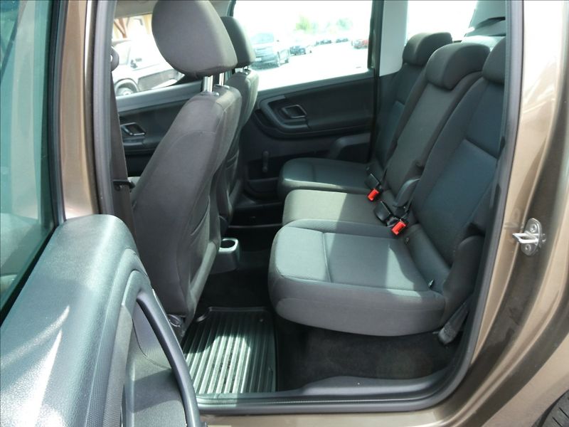 Škoda Roomster 1,2 TSI 77kW Elegance,2 x kola - fotka 23 z 48