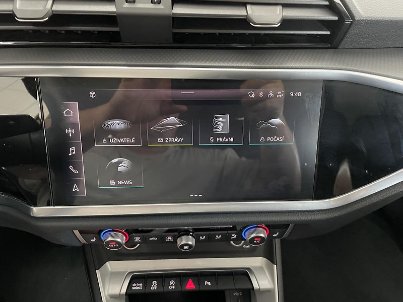 Audi Q3 40TDi ČR Sportback REZERVACE - fotka 27 z 32