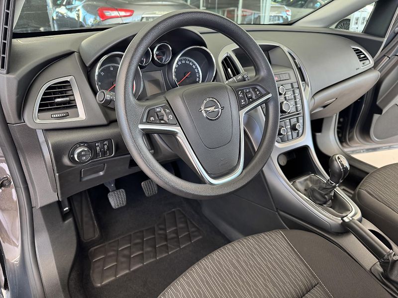 Opel Astra 1,7CDTi 81kW*Tempomat*ALU*ČR - fotka 9 z 30
