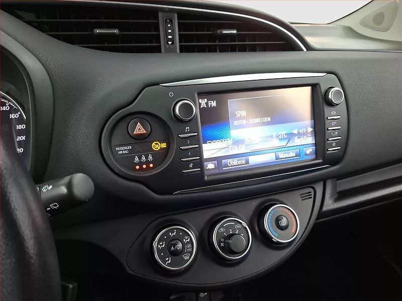 Toyota Yaris (2018) 1.5 Dual VVT-i, Serv.kniha - fotka 12 z 16