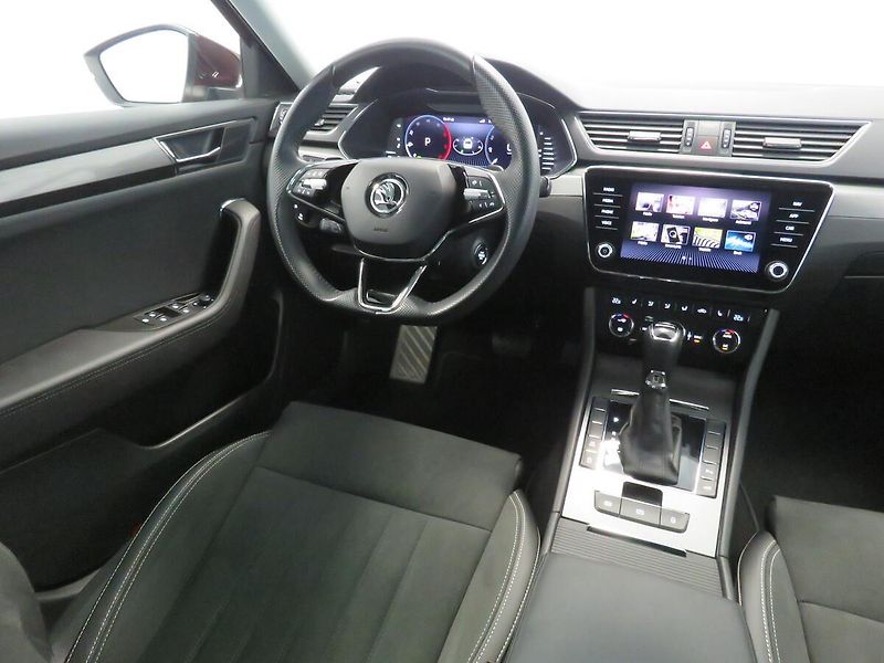 Škoda Superb - fotka 14 z 26