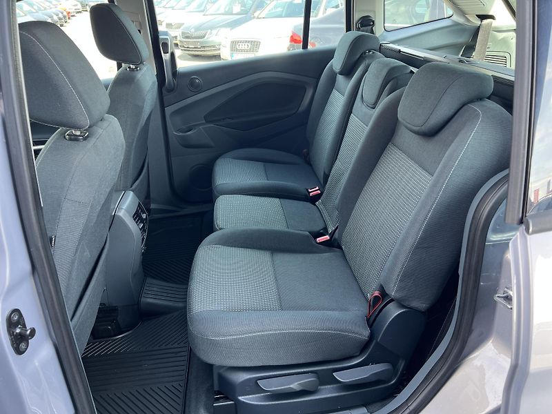 Ford Grand C-MAX 1.6HDi 7MÍST ČR odp.DPH - fotka 22 z 41