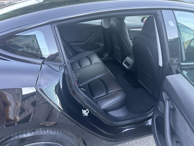 Tesla Model 3 LONG RANGE DUAL MOTOR SOH 96% - fotka 15 z 54
