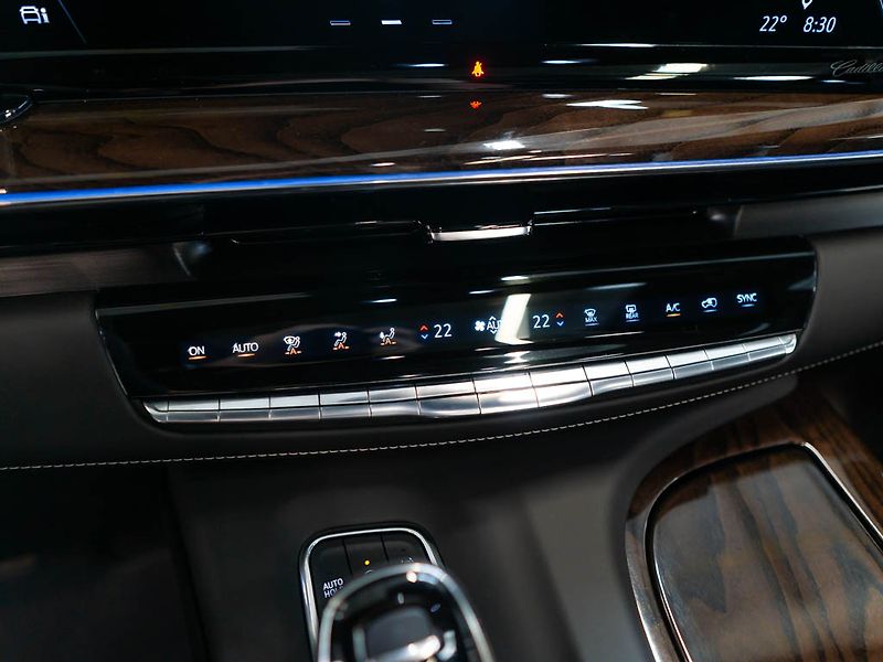 Cadillac Escalade (2024) 6.2 Premium Luxury Platinum - fotka 33 z 50
