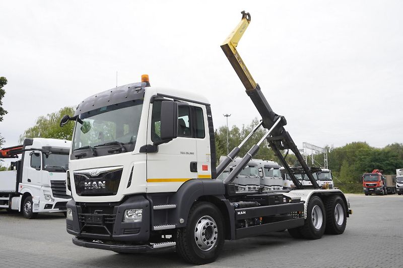 MAN TGS (2016) 26.360 6x4 BB / 160 tho. km - fotka 10 z 24