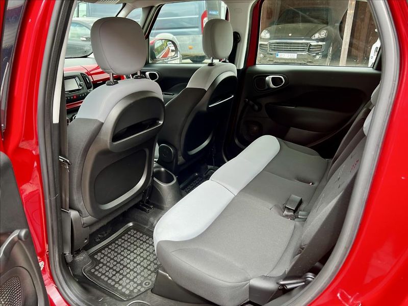 Fiat 500L 1,6 JTD  LIVING - klima -ALU - fotka 13 z 36