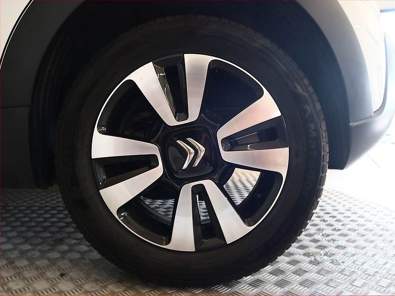 Citroën C3 (2019) 1.2 PureTech, Serv.kniha, Navi - fotka 14 z 14