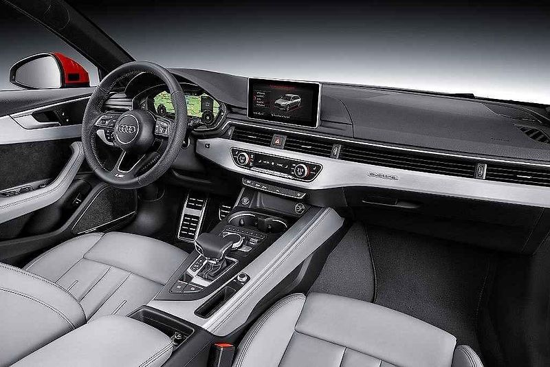 Audi A4.