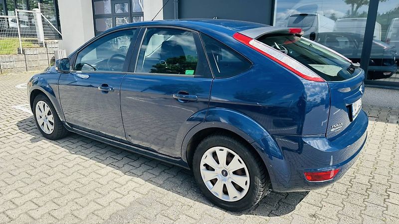 Ford Focus 1,4 16V 59kW MT5/0216 - fotka 6 z 22