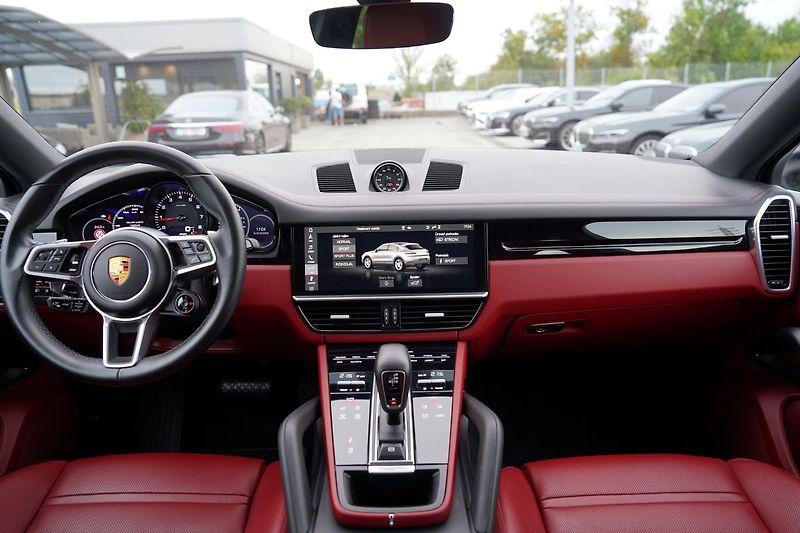 Porsche Cayenne 3.0 V6 Coupé/ČR/1.maj./340Ps - fotka 28 z 47