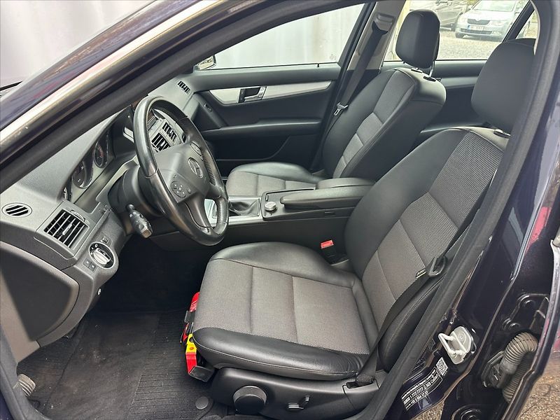 Mercedes-Benz Třídy C 2,2 CDI 100kW-SERVIS-MANUAL! - fotka 9 z 34