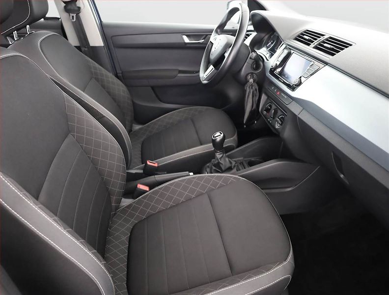 Škoda Fabia (2018) 1.0 TSI, Tempomat - fotka 7 z 17