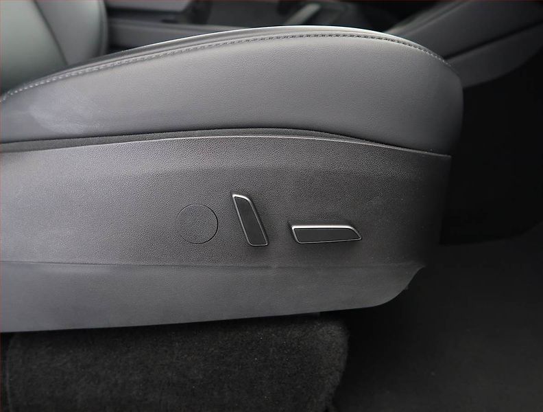 Tesla Model Y (2022) Long Range AWD 79kWh, SoH 89% - fotka 30 z 33