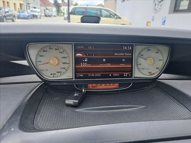 Peugeot 807 2,0 HDI - fotka 19 z 41