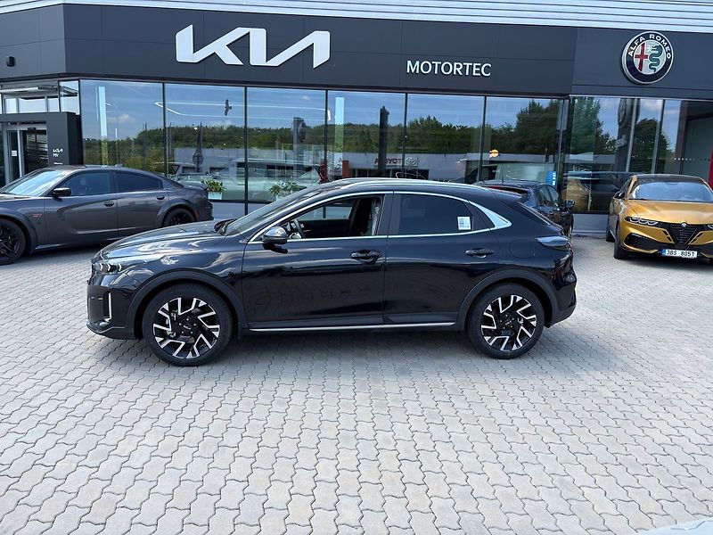 Kia Ceed (2025) 1,6 T-GDi GPF 7DCT STEEL EDITI - fotka 4 z 12