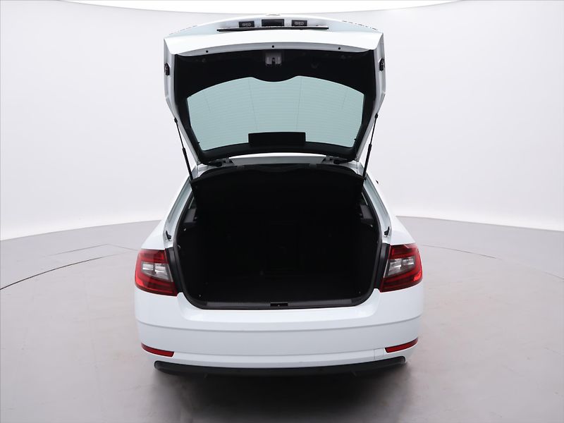 Škoda Octavia 1,4 TSI 110kW Style DSG LED CZ - fotka 9 z 30