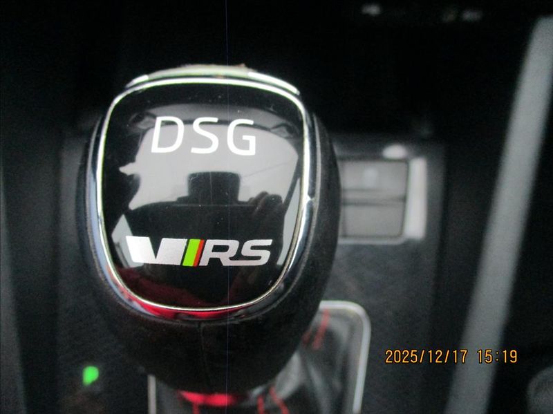 Škoda Octavia 2,0 TDI RS, DSG,serviska,navi, - fotka 21 z 42