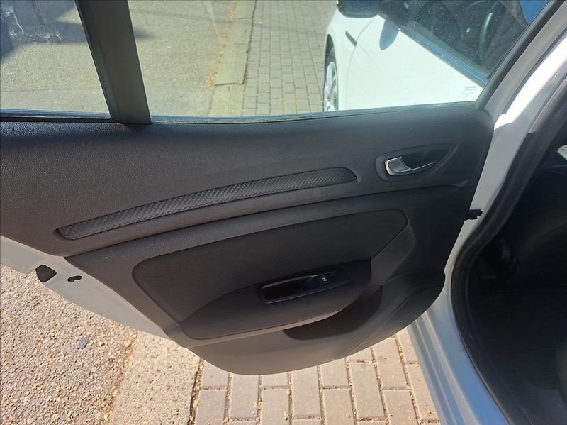 Renault Mégane 1,5 dCi - fotka 32 z 41