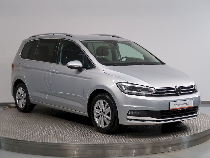 Volkswagen Touran (2022) HIGHLINE 1.5TSI 110KW EVO - fotka 6 z 41
