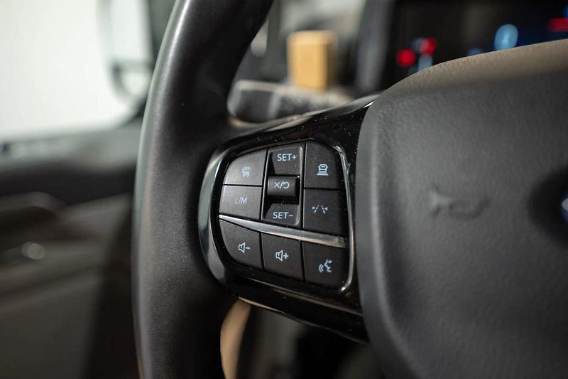 Ford Tourneo Custom 2.0 EcoBlue 125 kW 4x4 - fotka 24 z 48