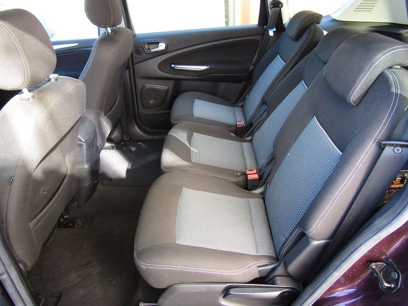 Ford S-MAX (2010) 2.0 TDCi EURO 5 - fotka 22 z 43