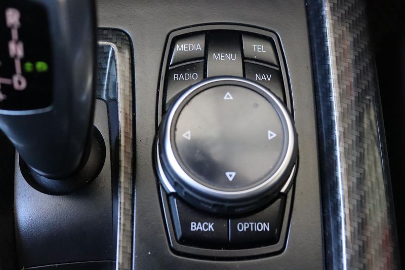 BMW X5 XDRIVE 30D F15 190kW - fotka 34 z 50