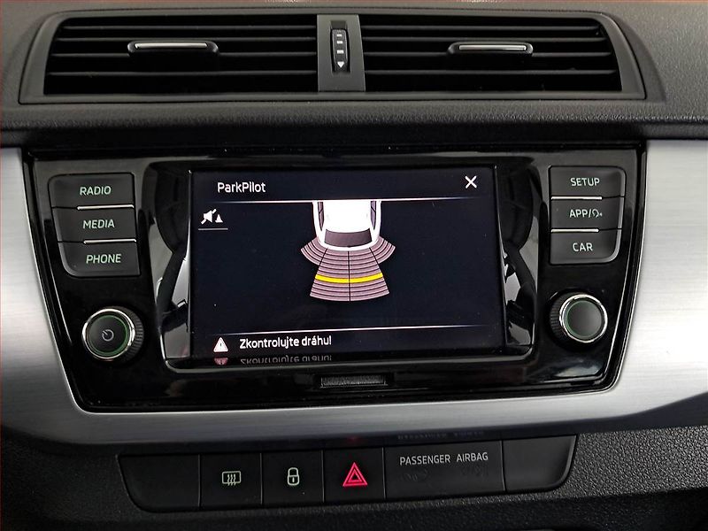 Škoda Fabia (2019) 1.0 TSI, Tempomat - fotka 16 z 18