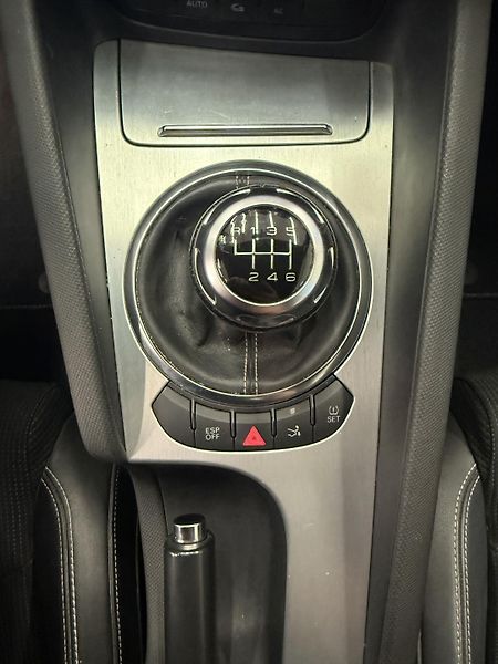 Audi TT S-line 1.8 TFSI 118 kW - fotka 13 z 19