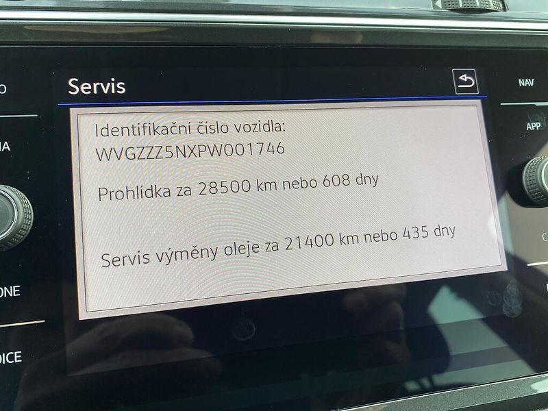 Volkswagen Tiguan 2,0 TDI 110 kW DSG Life - fotka 20 z 28