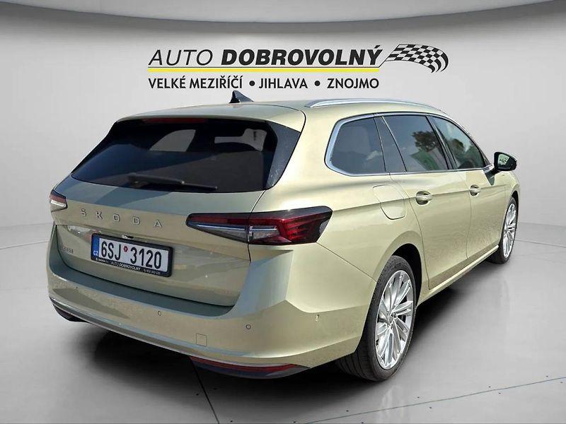 Škoda Superb Combi L&K 2,0 TDI 110kW DSG7/. - fotka 7 z 24