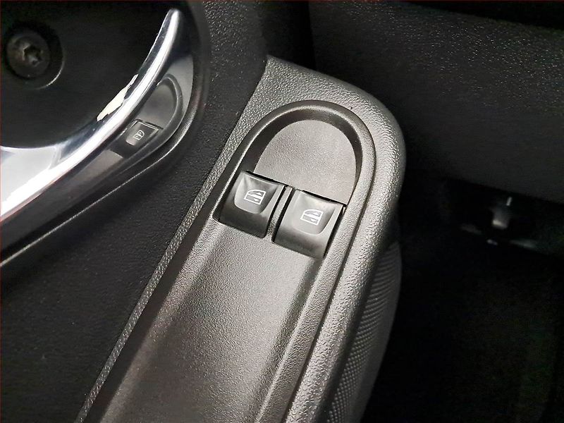 Dacia Duster (2016) 1.2 TCe, ČR,1.maj, Serv.kniha - fotka 15 z 16