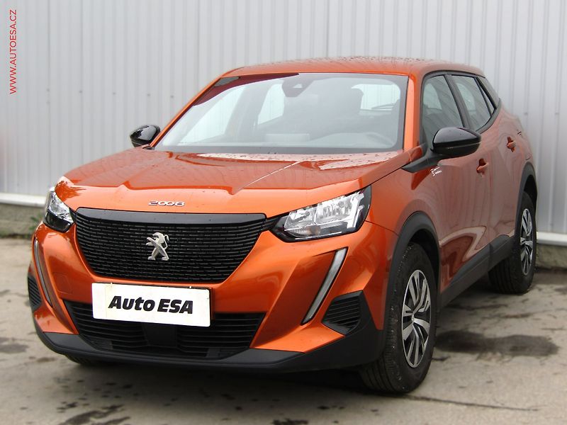 Peugeot 2008 (2023) 1.2 PT, ČR, Active - fotka 3 z 19