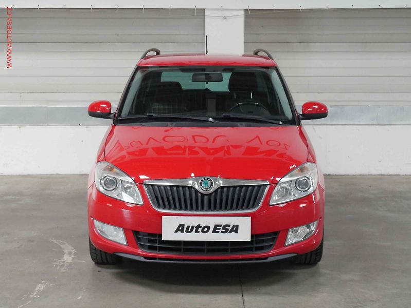 Škoda Fabia (2012) 1.2 TSI, AC. temp. - fotka 2 z 18