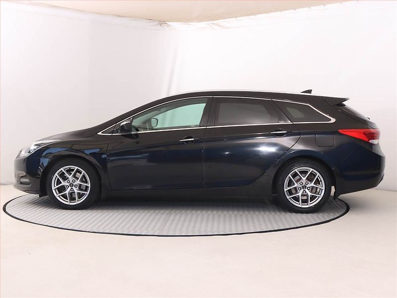 Hyundai i40 (2016) 1.7 CRDi, Serv.kniha, Navi - fotka 3 z 20